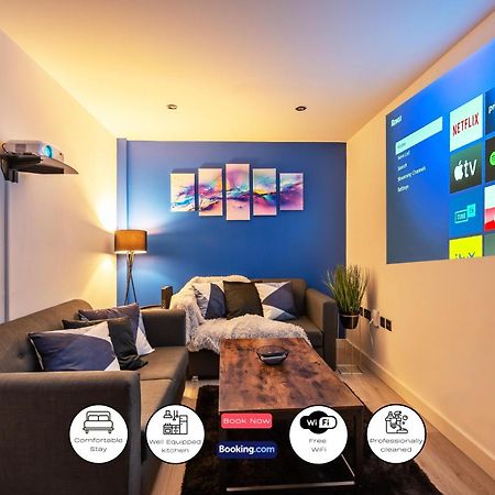 Spacious 1 Bedroom Apartment With 4K Cinema Experience By Green Haven Escapes In Bradford 브래드퍼드 외부 사진